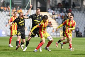 Wystarczyły dwie minuty i taktyka… psu na buty!